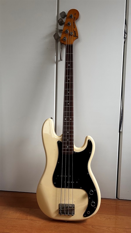 GRECO Mercury bassの画像